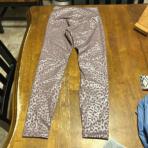 New Excellent Condition- Never worn - Picture 4 of 5
